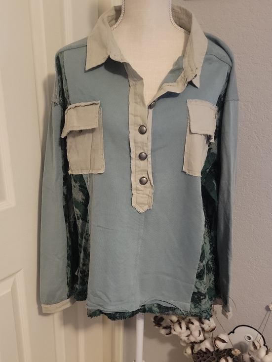 POL Tops - POL Women's Oversized Long-Sleeve Pullover Shirt in Light Sage. NWOT
